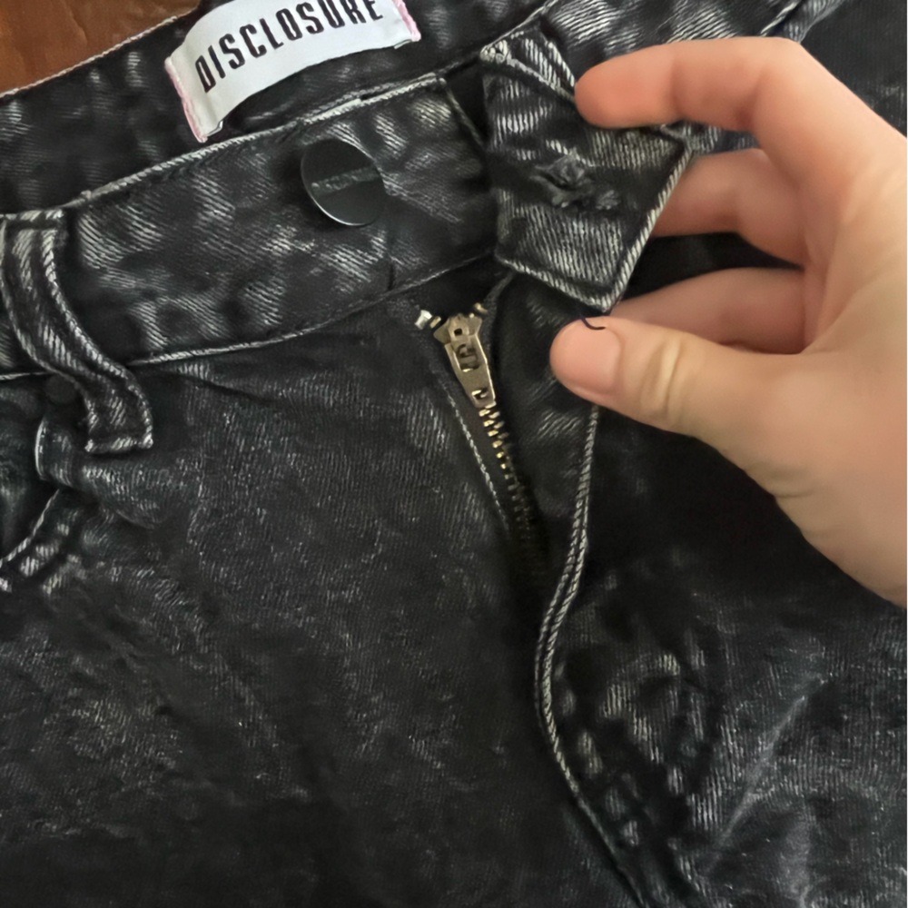 Women's Washed Black Wide-Leg Jeans - Picture 2 of 4